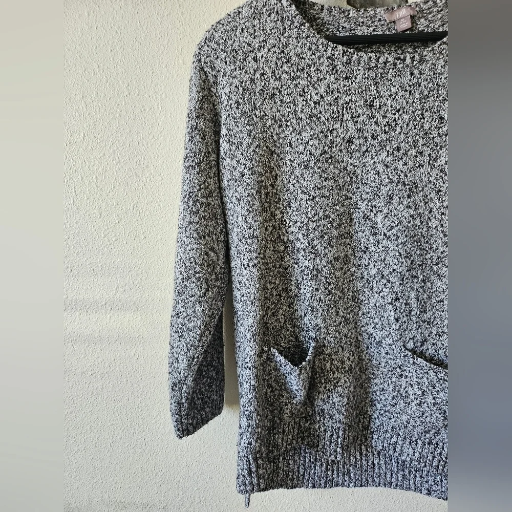 J.Jill Women's Gray Front Pockets knit Casual Chic comfy Sweater Size M.